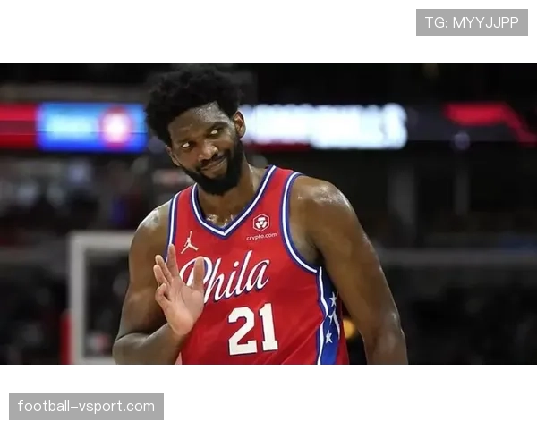 恩比德家的冰箱里塞满蛋白粉，连饮料都是按克称着喝的